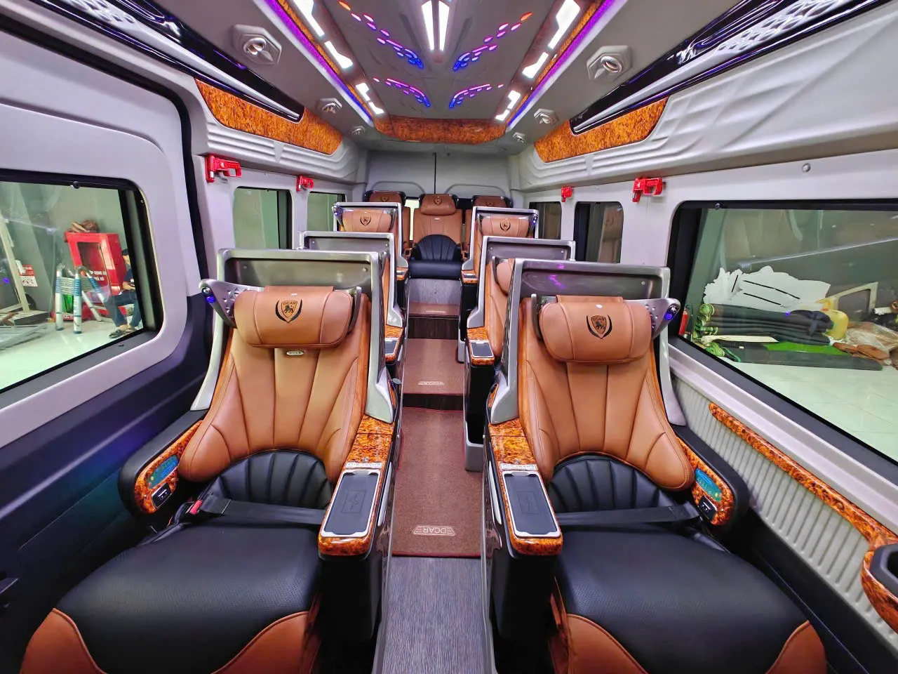 THUÊ XE LIMOUSINE – DỊCH VỤ ĐẲNG CẤP CÙNG NGỌC HÂN TRAVEL