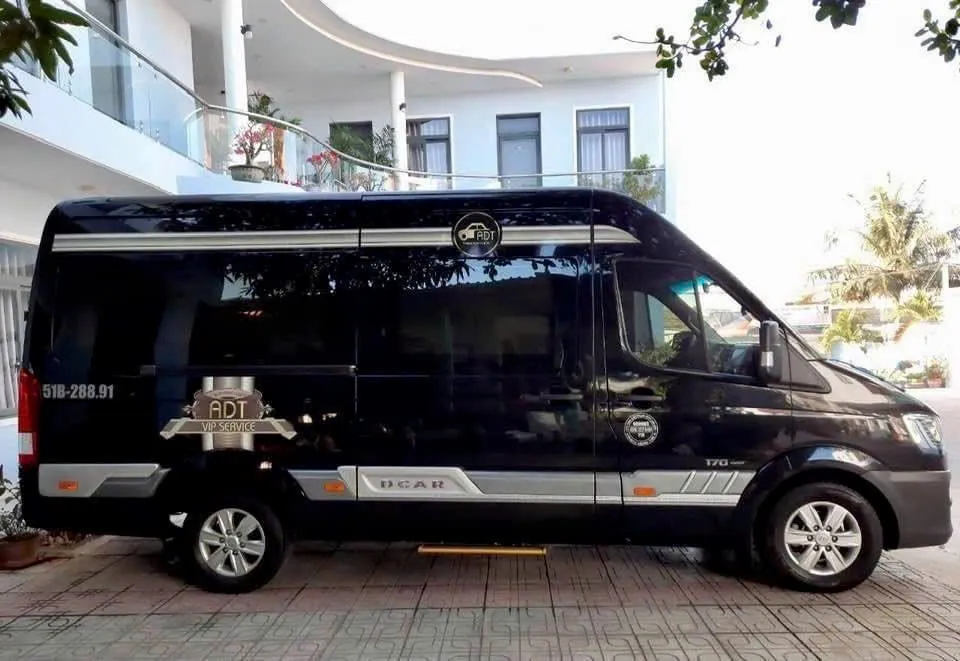 THUÊ XE LIMOUSINE – DỊCH VỤ ĐẲNG CẤP CÙNG NGỌC HÂN TRAVEL